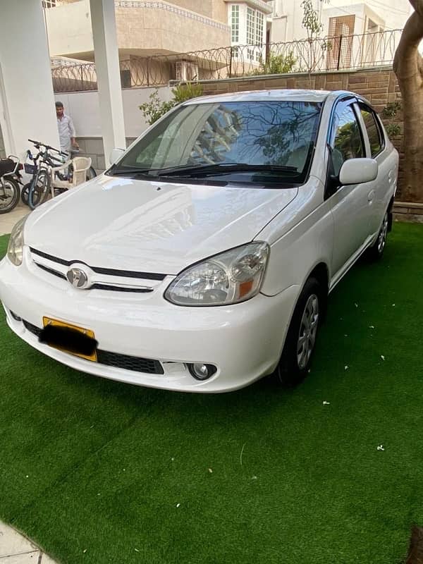 Toyota Platz 2004 1