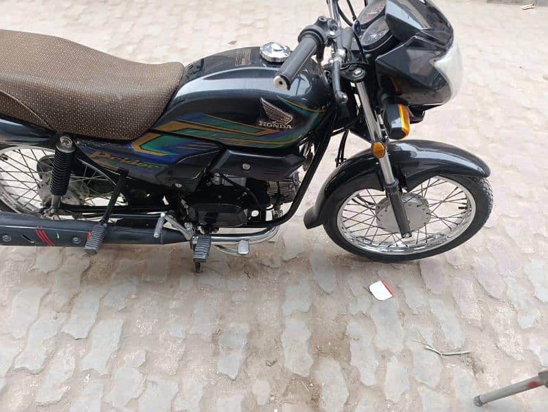 Honda pridor 2023 model in good condition for sale . 1