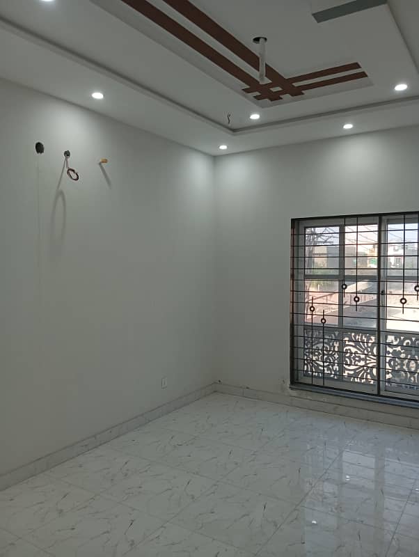 10 MARLA UPPER PORTION AVAILABLE FOR RENT IN WAPDA TOWN NEAR SHAUKAT KHANAM 4