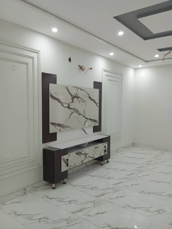 10 MARLA UPPER PORTION AVAILABLE FOR RENT IN WAPDA TOWN NEAR SHAUKAT KHANAM 6