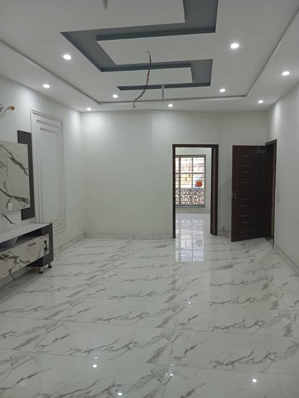 10 MARLA UPPER PORTION AVAILABLE FOR RENT IN WAPDA TOWN NEAR SHAUKAT KHANAM 10