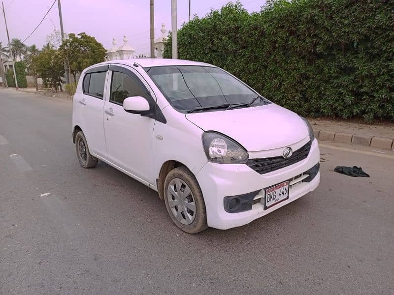 Daihatsu Mira 2015 1