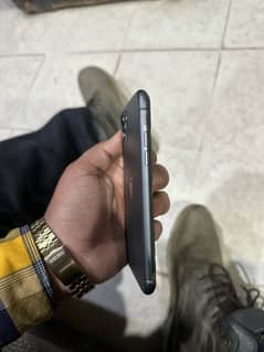 IPHONE 11 64 GB FACTORY UNLOCK