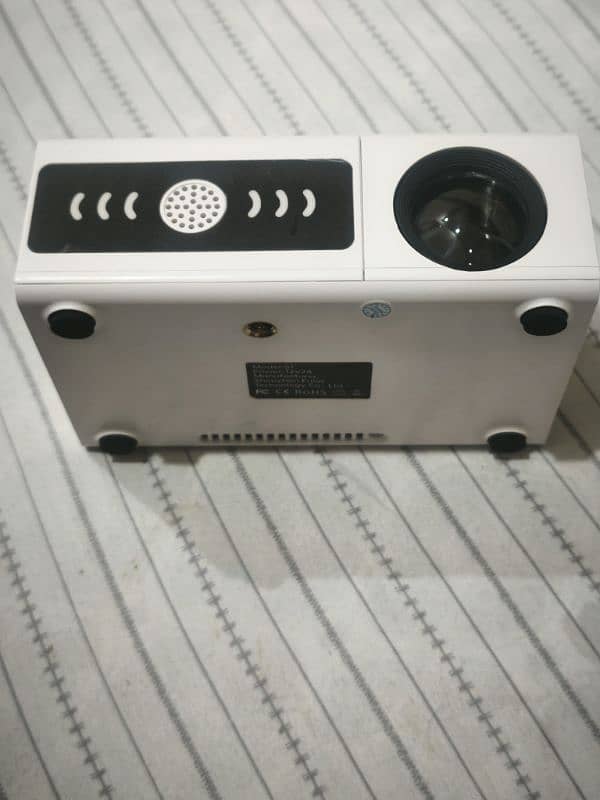 Mini Projector 6