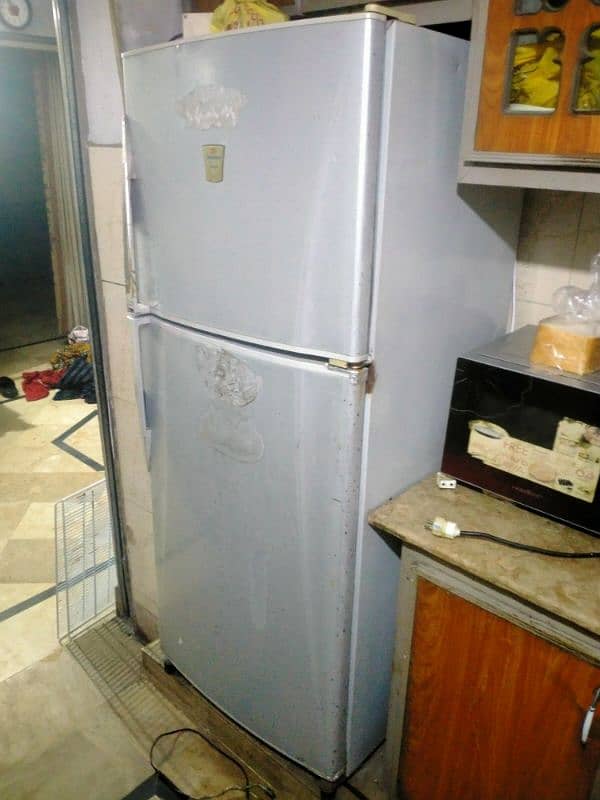 Full size Dawlance refrigerator. 0