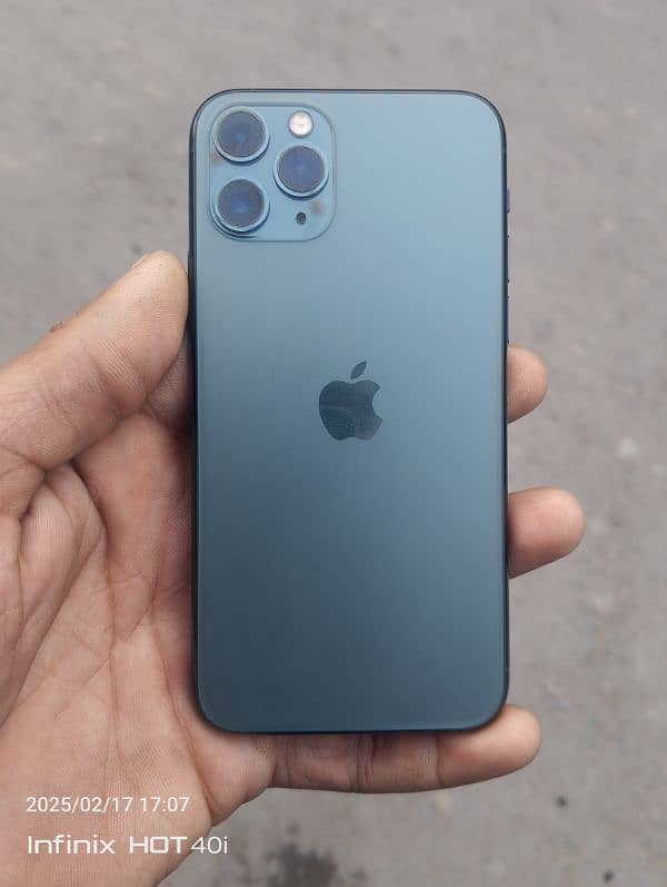 iphone 11 pro 2