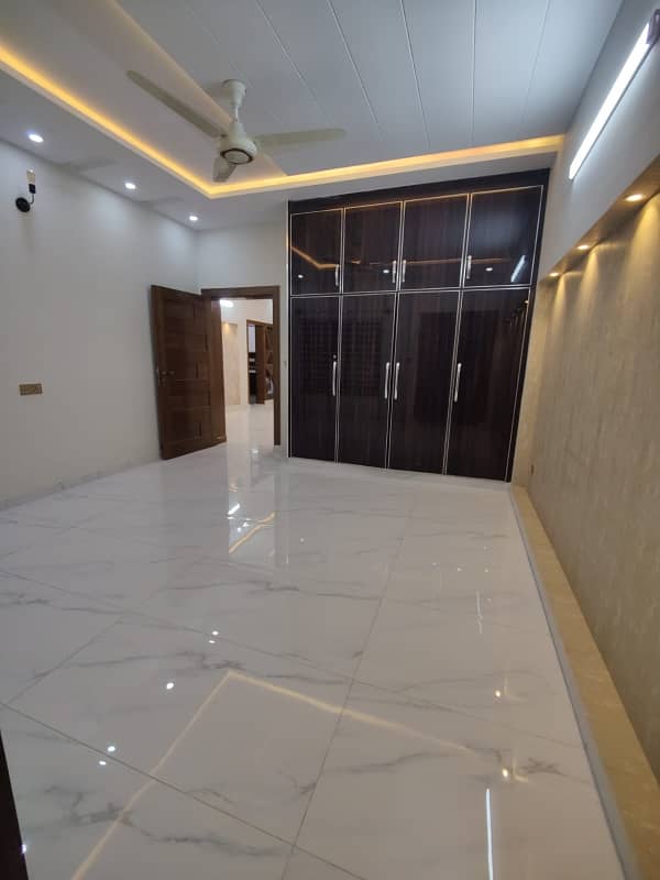 Beautiful brand new house for sale 9