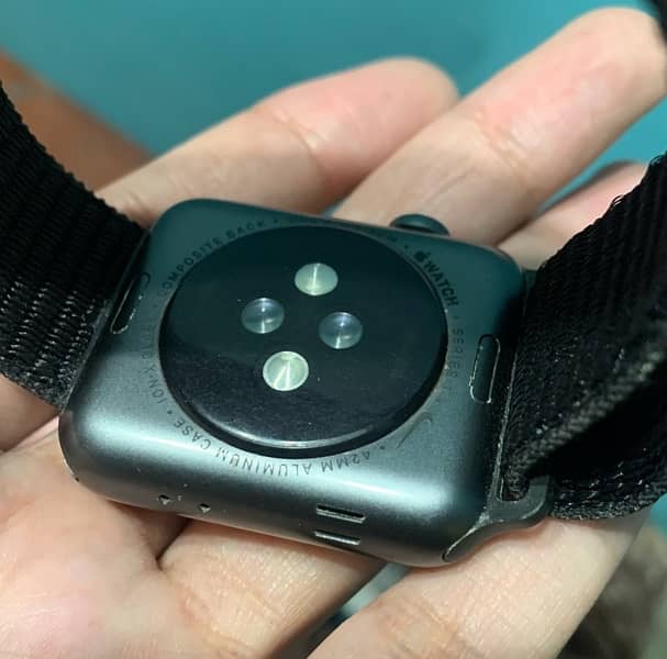 Apple watch 42mm Series - 3 Nike edition 3