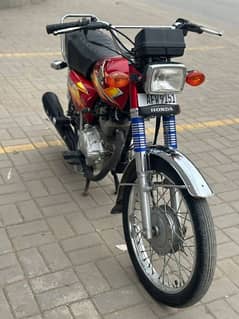 Honda 125cG argent for sell engan file ok whatsap03272339582