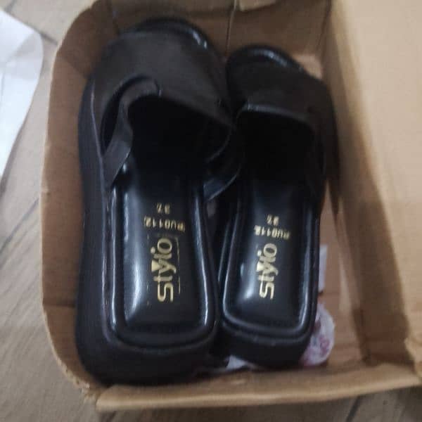 stylo sandal for sale ,3k 1