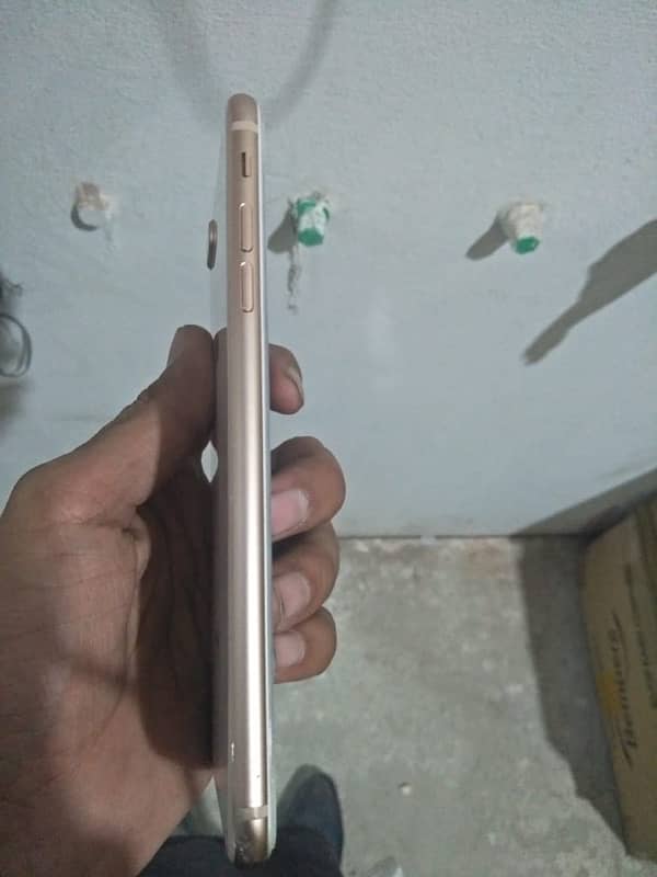 iphone 8plus non pta Panal change lakin achy wala dalwaya ha baki ok h 1