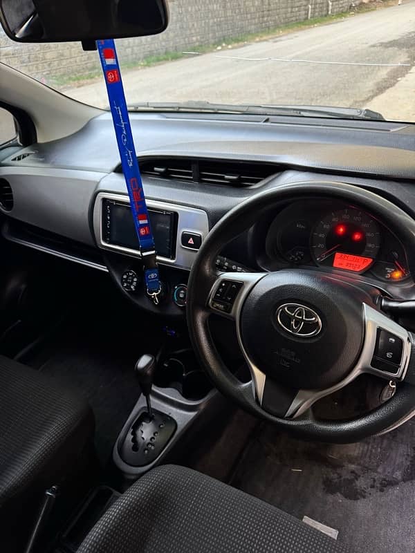 Toyota Vitz 2015 7