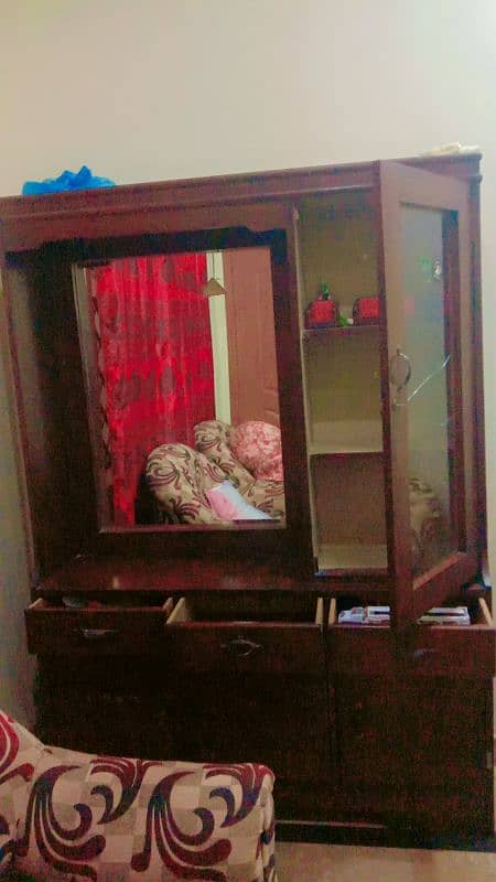 WOODEN DRESSING TABLE 2