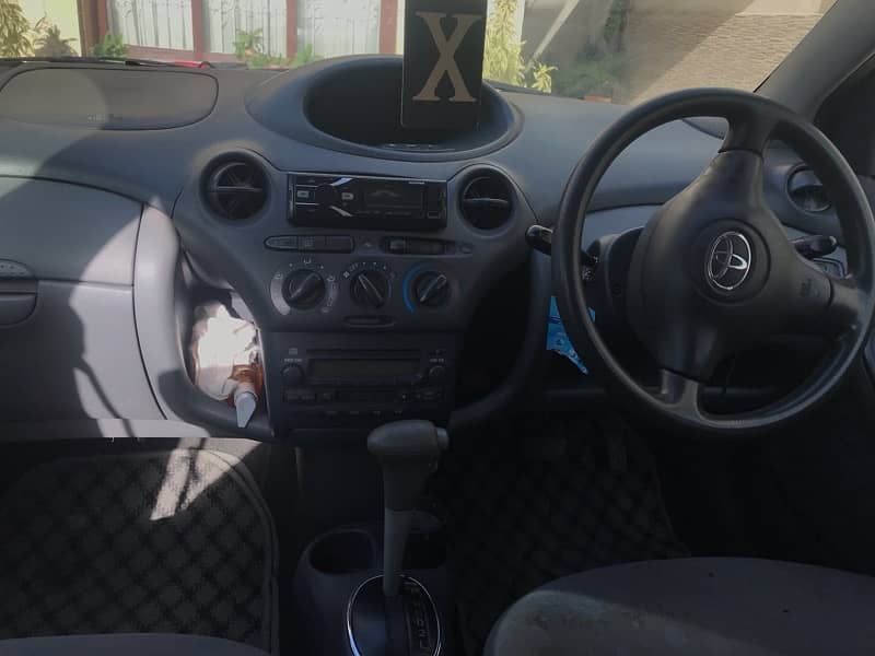 Toyota Vitz 2002 5