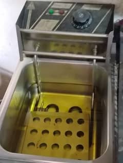 1 fryer electric 5 ltr+1 fryer electric and gas 16 ltr