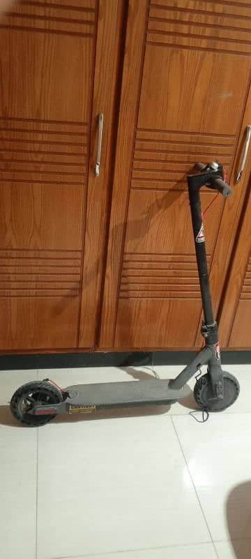 Electrical Scooty (no battery) 1