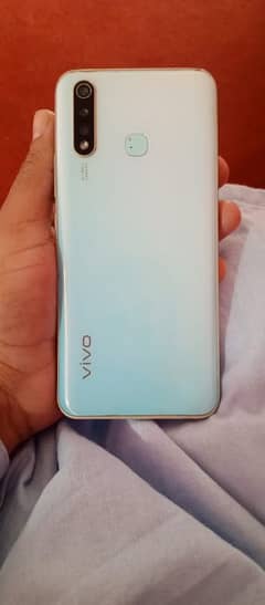 vivo y19 with box