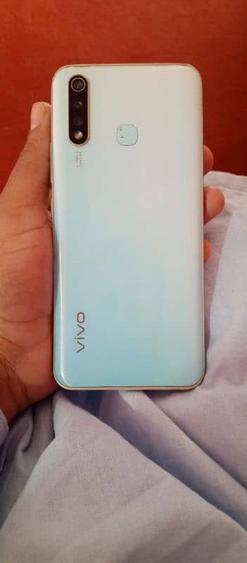 vivo y19 with box 0