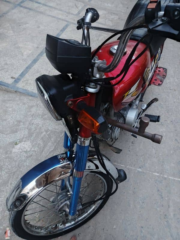 Crown 70cc bike 1 hand use perfect condition 0