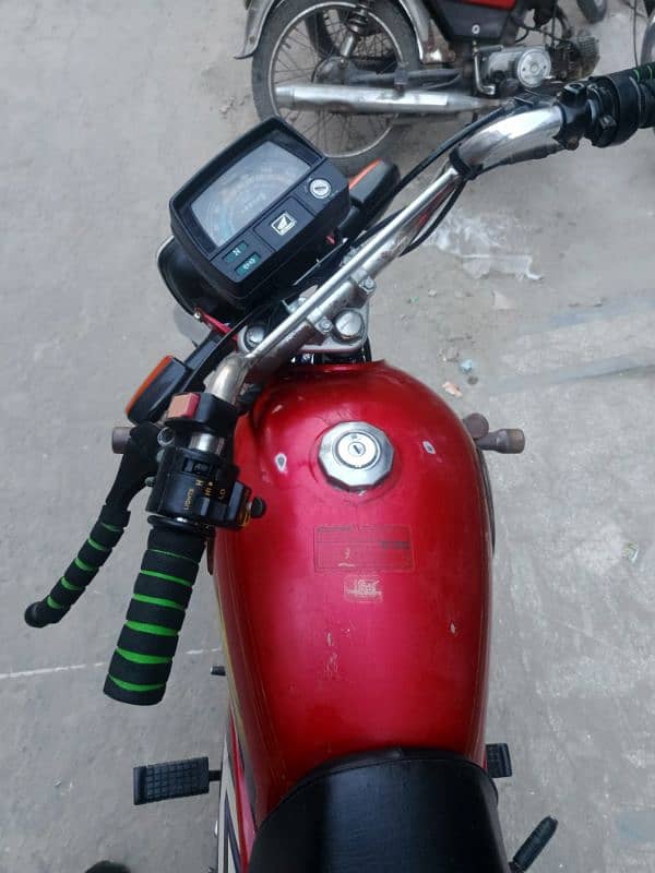 Crown 70cc bike 1 hand use perfect condition 4