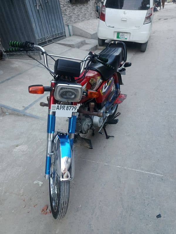 Crown 70cc bike 1 hand use perfect condition 5