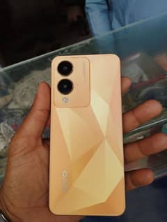 Vivo Y17s _4GB +4   128GB thori si halki bal jesi lik agai ha touch ma