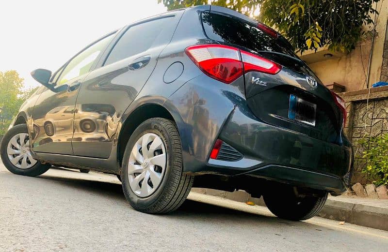 Toyota Vitz 2018 3