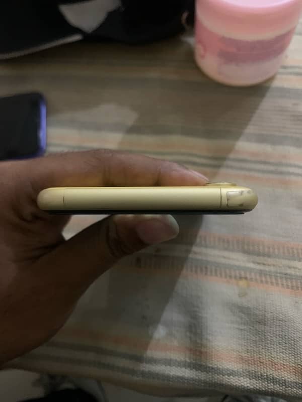 iphone xr 64gb non pta factory unlocked 4