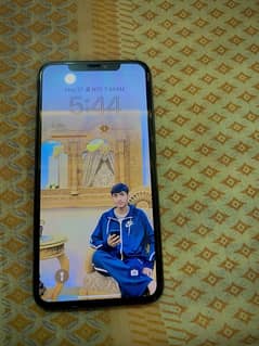 iphone 11 pro max condition 10/9 non pta