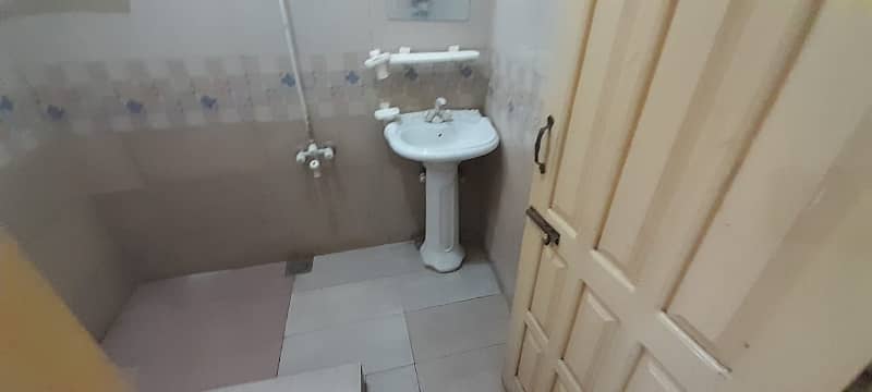 6 Marla Single Story House Available For Sale In Gulshan-e-Iqbal 9