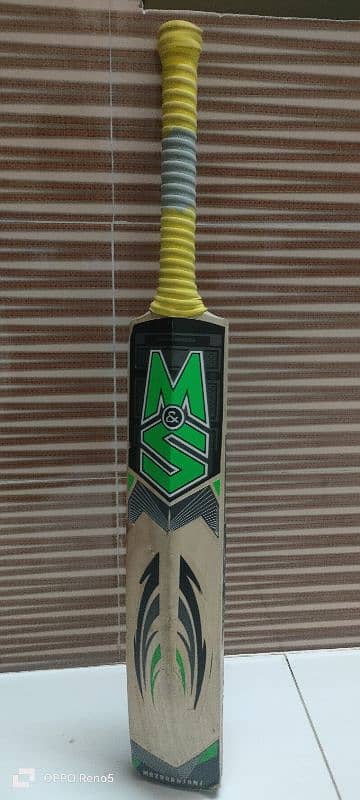 English willow cricket bat 0