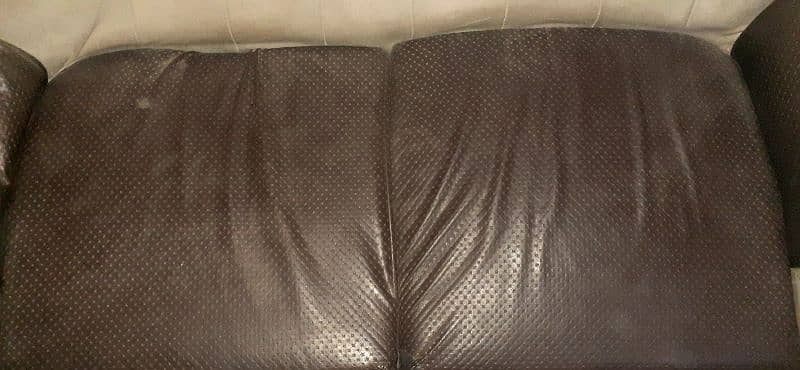 urgent sell single sofa 1