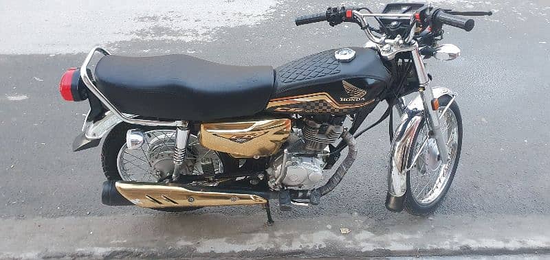 Honda CG 125 Glod Special Edition 7