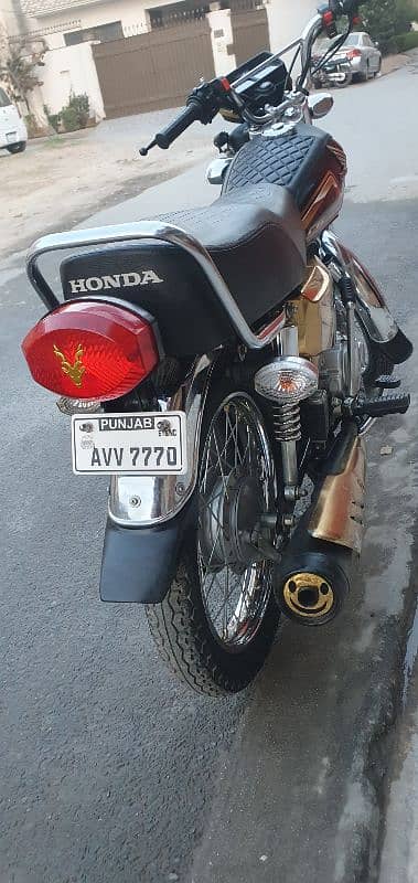 Honda CG 125 Glod Special Edition 9