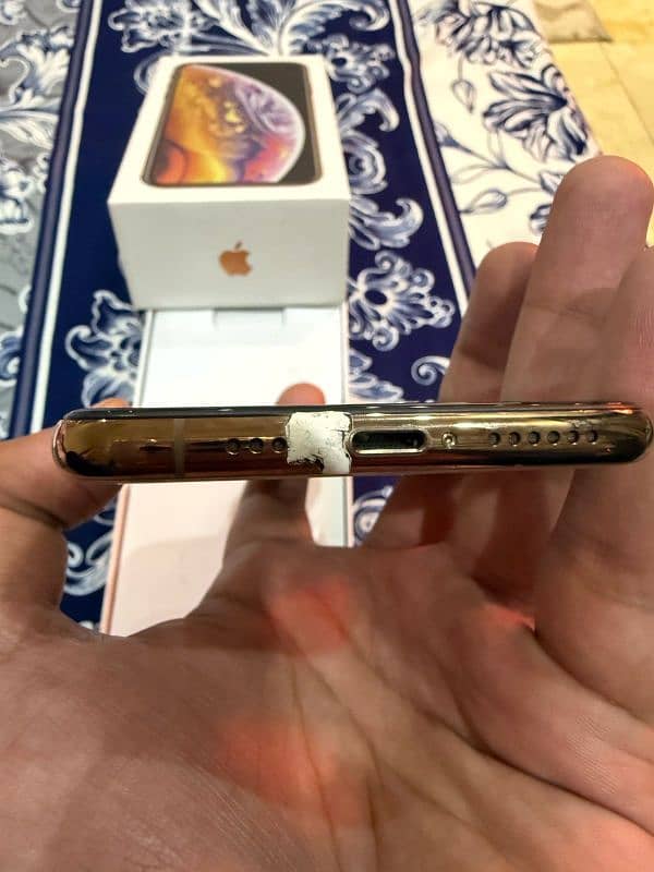 iphone xs  pta 9