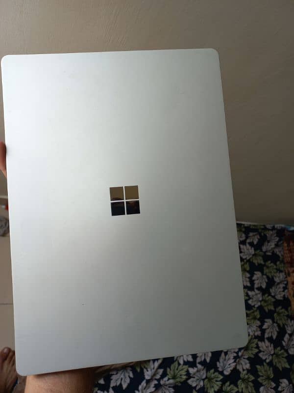 Microsoft surface 2 i5 vpro 8th gen 0