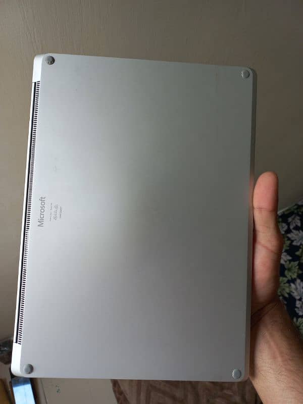 Microsoft surface 2 i5 vpro 8th gen 2