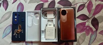 Vivo v40e 8/256 gb just like a new open box phone