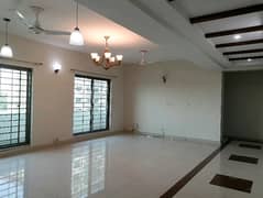 A 10 Marla Flat Located In Askari 11 - Sector B Is Available For rent