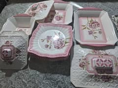 Plastic dinner set