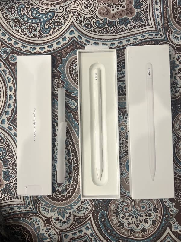 Apple Pencil USB-C (Second Gen) 0