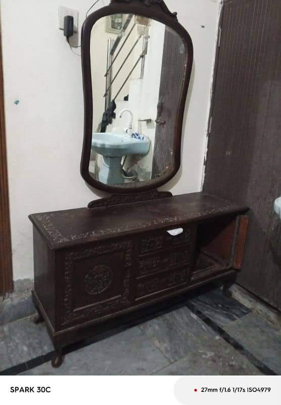 dressing table 3