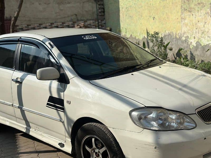 Toyota Corolla Altis 2005 4