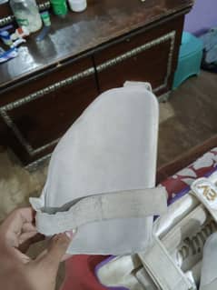 cricket lefti pads good and thigh pad and helmet all good quality