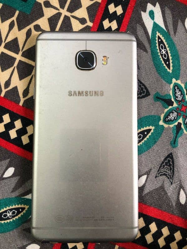 Samsung Galaxy c7 3