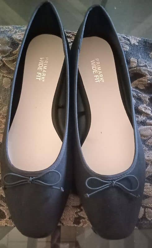 2 pair of ladies shoes for sale 2