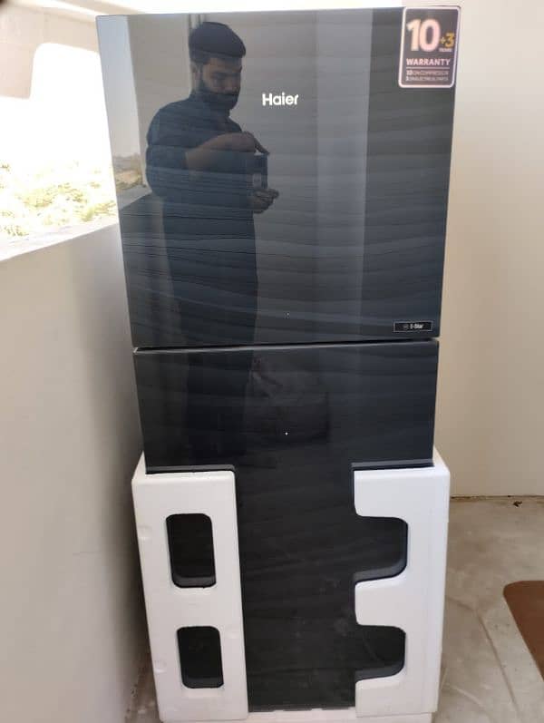 HAIER REFRIGERATOR MEDIUM SIZE 1