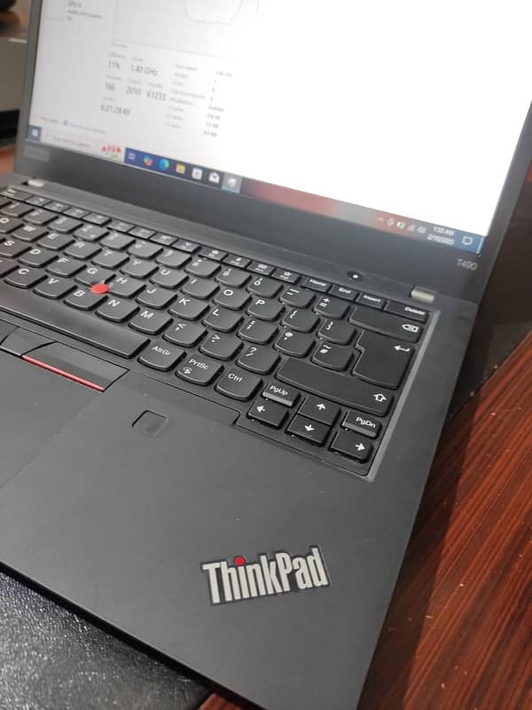 lenovo thinkpan t490 8/256, core i5 8th gen 3