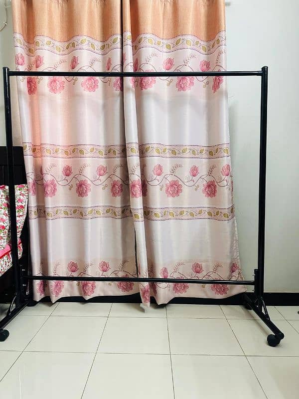 Metallo Portable Cloth Hanging Stand Rack with tyres 3