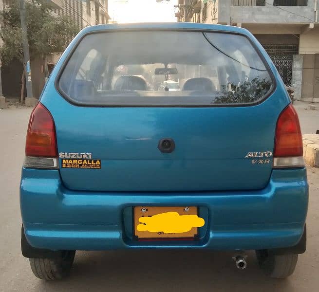 Suzuki Alto 2000 10